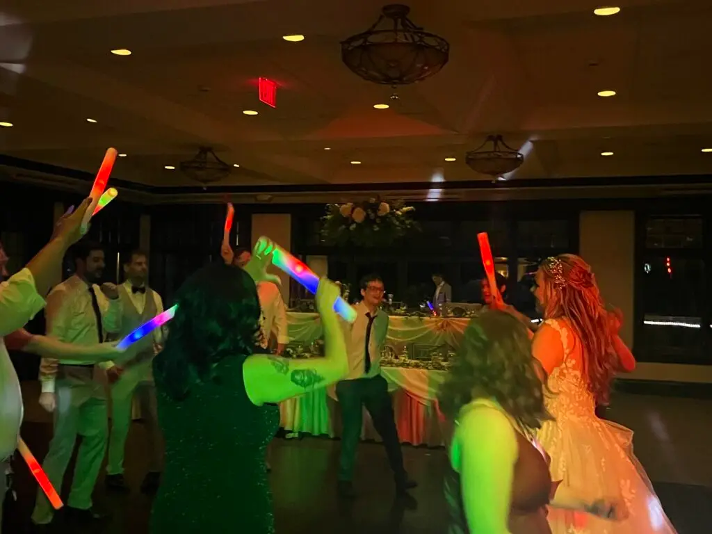 Makray Dancing
