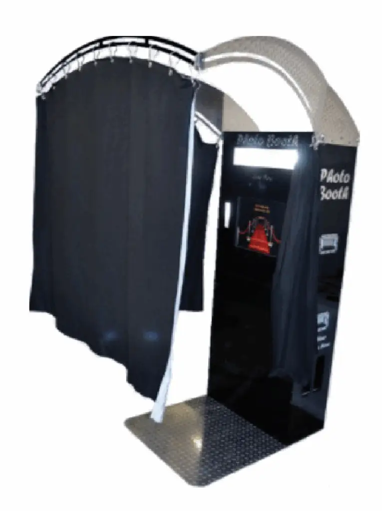 wing photo booth