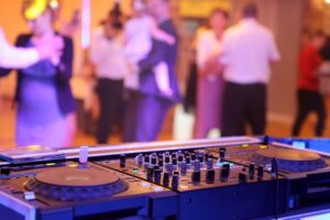 DJ services in Chicago