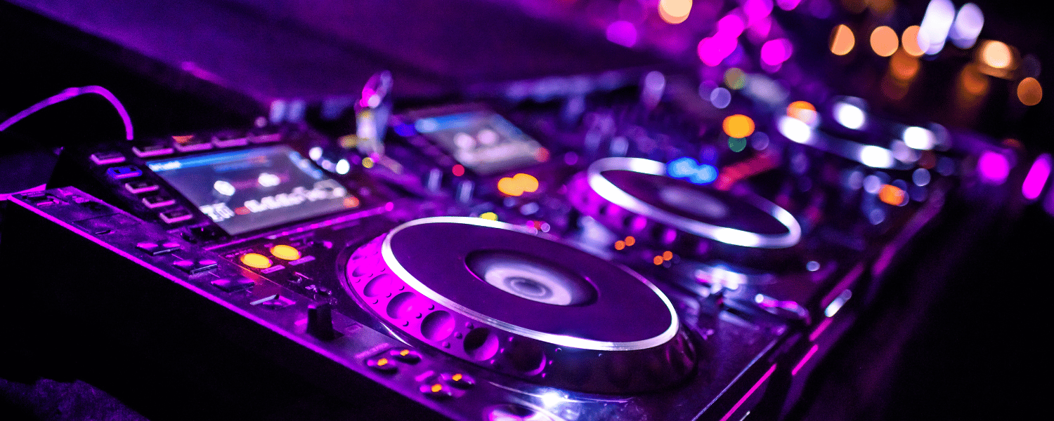Why Choosing an Experienced Wedding DJ is Crucial